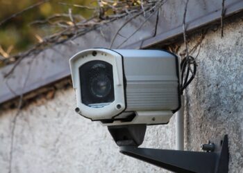 Videosorveglianza: le FAQ del Garante privacy che chiariscono le regole per installare telecamere