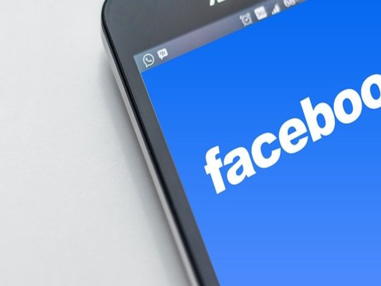 FACEBOOK: RUBATI I DATI DI 35 MILIONI DI ITALIANI
