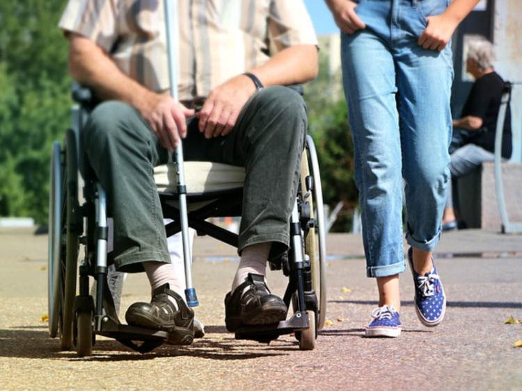 Disabili gravi, Regione Lombardia stanzia 13,3 milioni per le persone senza sostegno famigliare