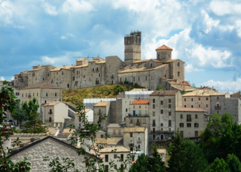 Regione Abruzzo, pubblicate le graduatorie per l’erogazione di contributi a sostegno della rete dell’accoglienza turistica