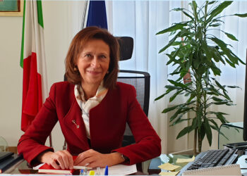 “INVESTIRE SULL’EDUCAZIONE VERSO UN USO CONSAPEVOLE E RESPONSABILE DEL WEB”