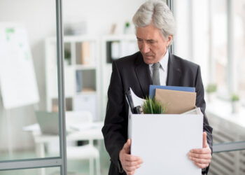 LICENZIAMENTO LEGITTIMO PER CHI OFFENDE IL CAPO SUI SOCIAL