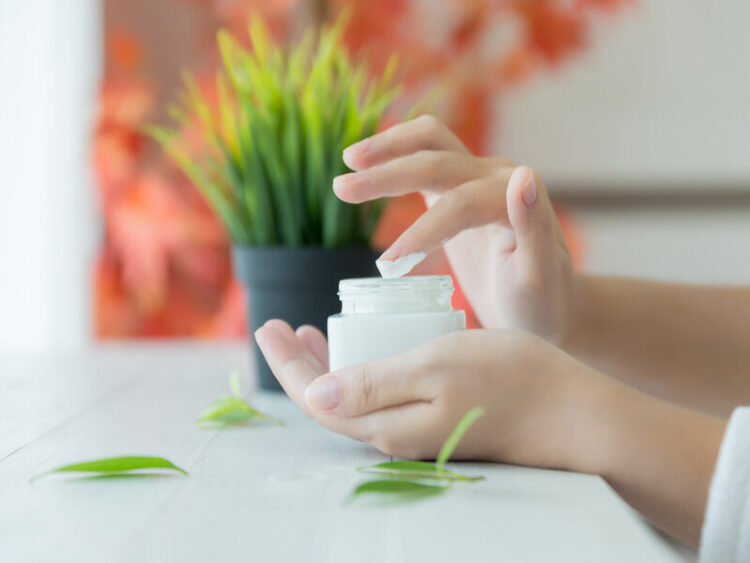 LA LOMBARDIA FIRMA UN ACCORDO DI COLLABORAZIONE NEL SETTORE DELLA COSMETICA