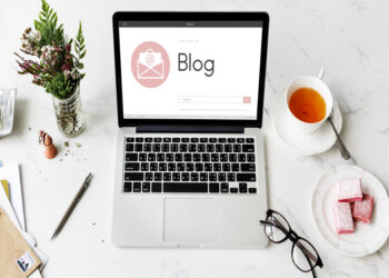 GIURISPRUDENZA E DIFFAMAZIONE AGGRAVATA: QUANDO IL BLOGGER RISPONDE IN CONCORSO CON L’AUTORE