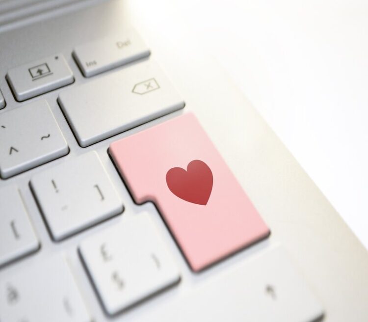 DATING ONLINE, COME PROTEGGERE LA PROPRIA PRIVACY