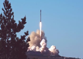 SPACEX LANCERÀ I SATELLITI ONEWEB PER INTERNET