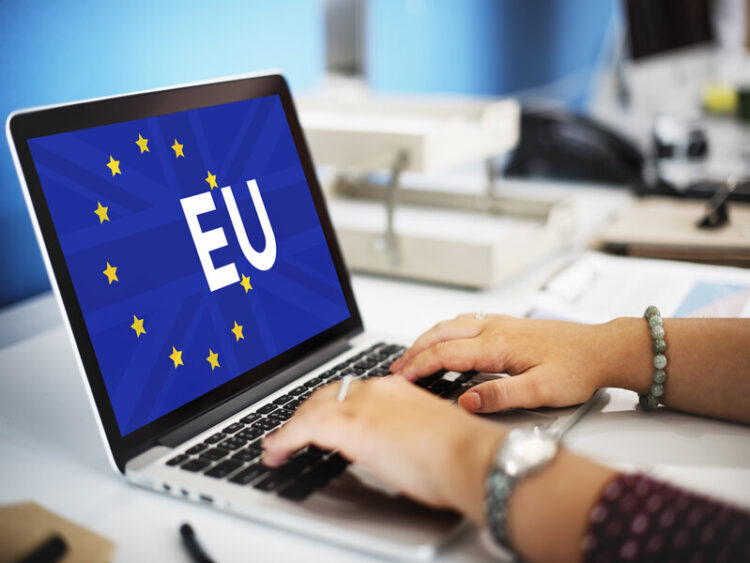 UE, NUOVE REGOLE PER LA CONCORRENZA DIGITALE