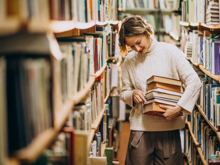 LIBRERIE ONLINE IN CALO, QUELLE FISICHE TORNANO AD ESSERE IL CANALE PRINCIPALE DI VENDITA