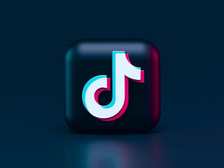 TIKTOK, ARRIVA IL TASTO “NON MI PIACE”