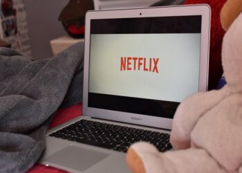 NETFLIX ANNUNCIA IL NUOVO ABBONAMENTO CON PUBBLICITA’