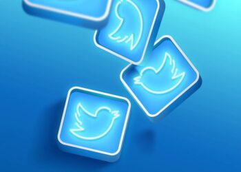 TWITTER, OLTRE ALLA SPUNTA BLU IN ARRIVO ANCHE QUELLE ORO E GRIGIA