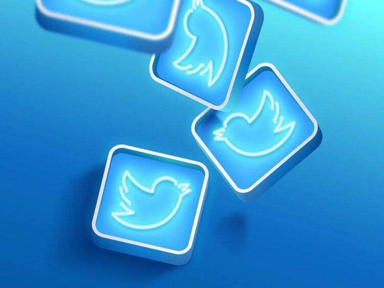 TWITTER, OLTRE ALLA SPUNTA BLU IN ARRIVO ANCHE QUELLE ORO E GRIGIA