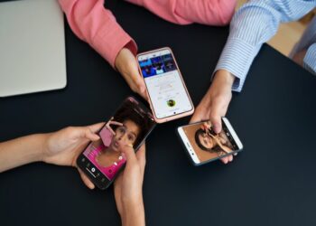 LE ISTITUZIONI UE VIETANO TIKTOK