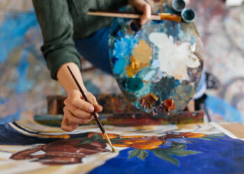 FRIDA, IL NUOVO ROBOT CHE COLLABORA CON GLI ARTISTI