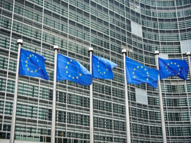 NUOVO QUADRO EUROPEO DI REGOLE PER I BREVETTI ESSENZIALI STANDARD