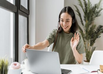 IL RAPPORTO TRA DIGITALE E IMMAGINE DI SÉ NEGLI ADOLESCENTI