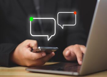 CHARACTER.AI, UN CHATBOT CAPACE DI CONVERSARE CON CHIUNQUE SI VOGLIA