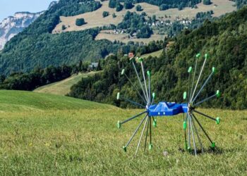 IL ROBOT-CONTADINO CHE RACCOGLIE I POMODORI