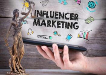 LA FRANCIA APPROVA UNA LEGGE STORICA PER REGOLAMENTARE GLI INFLUENCER E COMBATTERE LE FRODI