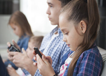 CRESCERE CON LE TECNOLOGIE: REGOLE PER UN USO RESPONSABILE