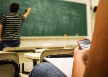 SCUOLE ITALIANE, ATTENZIONE ALLA PRIVACY NEI GRUPPI DI MESSAGGISTICA