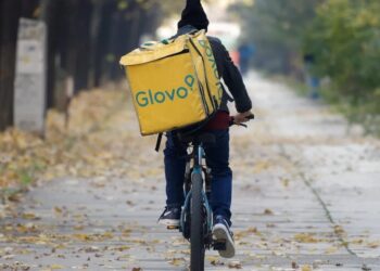 GLOVO MONITORA L’ATTIVITÀ DEI RIDER AL DI FUORI DELL’ORARIO LAVORATIVO