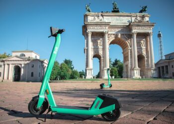 BOLT, L’INIZIATIVA CHE FAVORISCE L’INTEGRAZIONE SOCIALE E RENDE LA MICROMOBILITÀ ACCESSIBILE A TUTTI