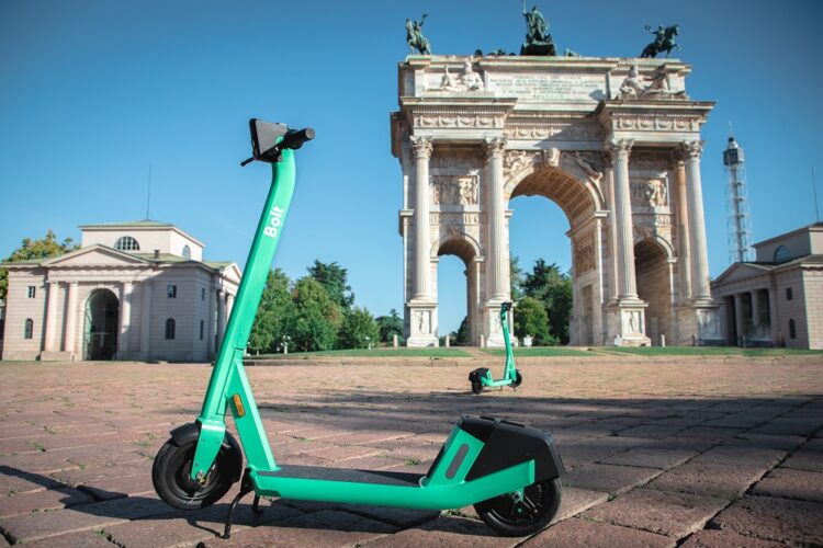 BOLT, L’INIZIATIVA CHE FAVORISCE L’INTEGRAZIONE SOCIALE E RENDE LA MICROMOBILITÀ ACCESSIBILE A TUTTI