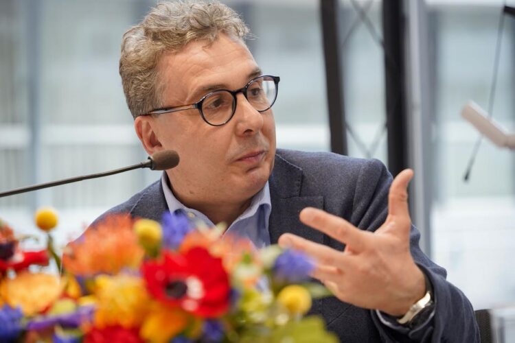 “DIFENDERE LA BUONA INFORMAZIONE DAI RISCHI DELL’INTELLIGENZA ARTIFICIALE”