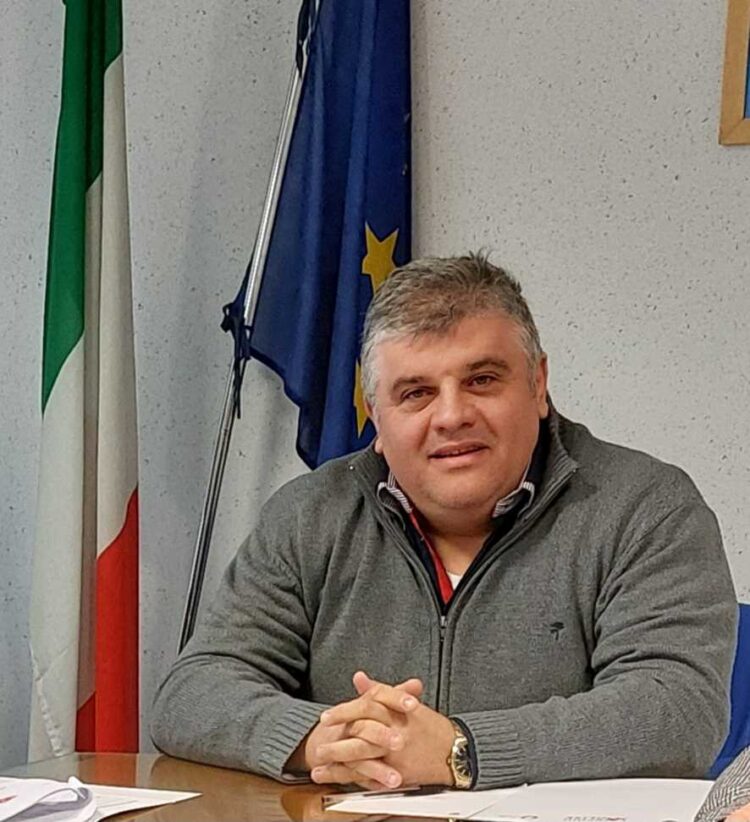 “L’INTELLIGENZA ARTIFICIALE IMPARA CIÒ CHE LE CONSENTIAMO DI ASSIMILARE”