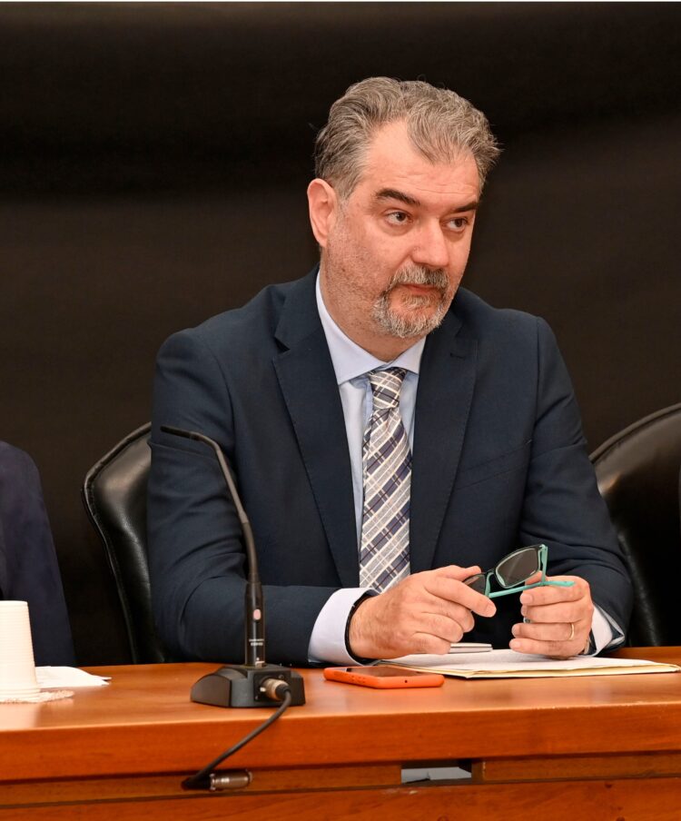 “AI: NON SI FACCIA L’ERRORE DI SOSTITUIRE I GIORNALISTI CON I PROCESSI DIGITALI”