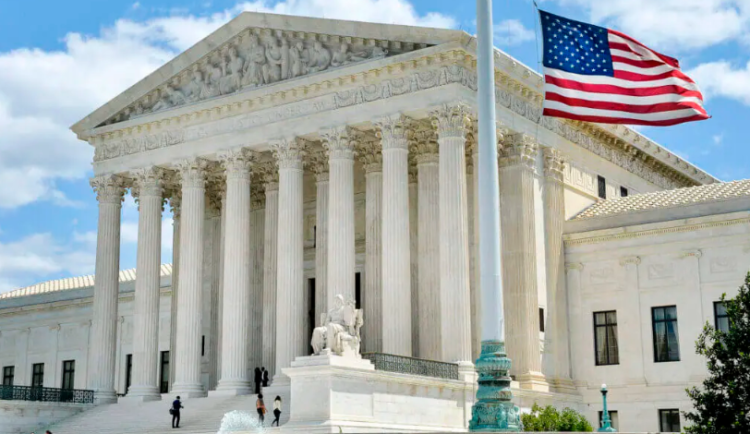 USA, APPRODA ALLA CORTE SUPREMA IL DIBATTITO SULLA MODERAZIONE SUI SOCIAL