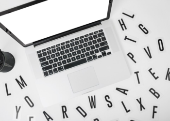 RILEVATORE AI, LO STRUMENTO PER VERIFICARE L’ORIGINALITÀ DI UN TESTO