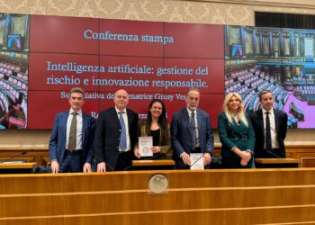 INTELLIGENZA ARTIFICIALE: GESTIONE DEL RISCHIO E INNOVAZIONE RESPONSABILE