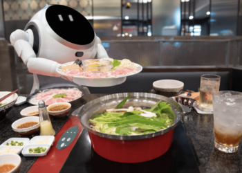 RIVOLUZIONE DELL’AI NEI RISTORANTI: VERSO UN’ESPERIENZA INTELLIGENTE E PERSONALIZZATA