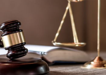 L’INTELLIGENZA ARTIFICIALE NEI TRIBUNALI ITALIANI: INNOVAZIONI E SFIDE NELL’ERA DIGITALE DELLA GIUSTIZIA