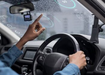 GENOVA ABBRACCIA IL FUTURO DEI TRASPORTI CON IRIS: IL TAXI INTELLIGENTE CHE TRASFORMA IL SERVIZIO