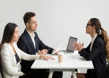 COME PREPARARSI AD UN COLLOQUIO DI LAVORO USANDO CHATGPT