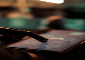 CYBERCRIMINALI HI-TECH: L’AI METTE A RISCHIO WALL STREET