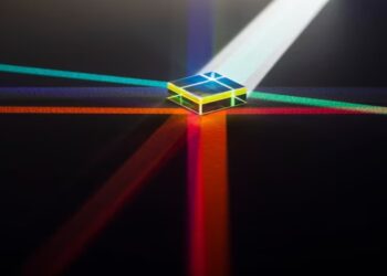 GOOGLE GEMINI 2.0: L’AI CHE RIMUOVE I WATERMARK DALLE IMMAGINI, SOLLEVANDO PREOCCUPAZIONI ETICHE