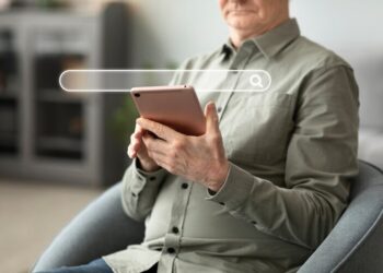 ACCONTENTARE L’IA PER AVERE PIÙ VISIBILITÀ: COSÌ CAMBIA IL MODO DI FARE INFORMAZIONE