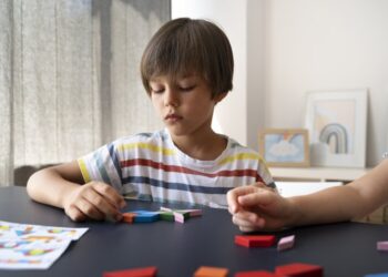 L’IA POTREBBE AIUTARE I BAMBINI AFFETTI DA AUTISMO