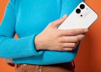 L’IA DI APPLE È ORA DISPONIBILE ANCHE IN ITALIA