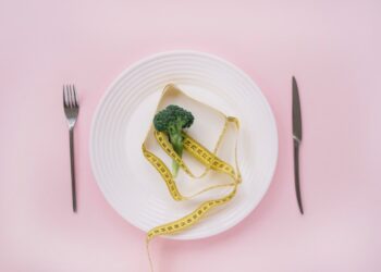 I SOCIAL MEDIA E LA MAGREZZA ESTREMA