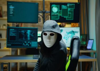 OPERAZIONE ELICIUS: SMASCHERATA LA GANG DISKSTATION