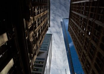 SCOPERTA A NEW YORK LA PIÙ GRANDE SIM FARM AMERICANA